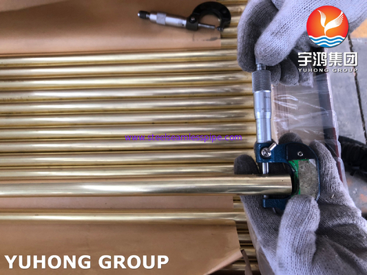 ASTM B111 C44300 / DIN CuZn28Sn1 銅のシームレスチューブ 交換熱チューブ