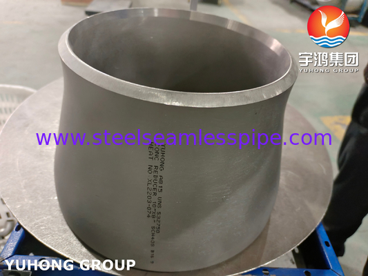 ASTM A815 UNS S32750の極度の複式アパートの鋼管の付属品 2507の減力剤