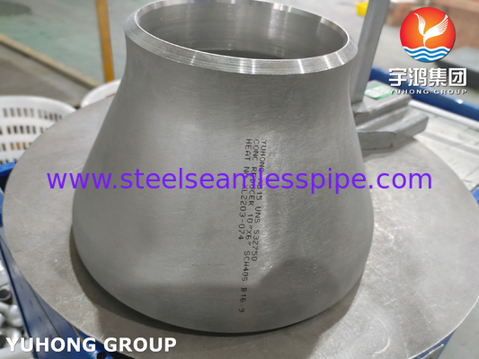 ASTM A815 UNS S32750の極度の複式アパートの鋼管の付属品 2507の減力剤