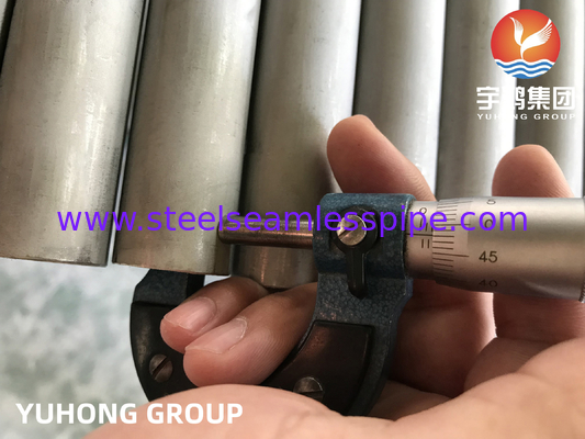ASME SA312 TP304L オーステナイト系ステンレス鋼シームレスパイプ（熱交換器用）