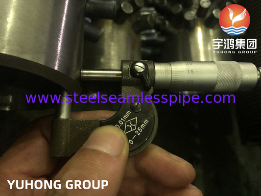 ASTM EN DIN ASTM A106 Gr.B A335 P5 P9 A312 TP304 317L ステッドフィンチューブ