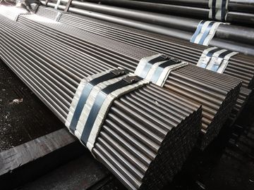 ASTM A213/ASME SA213 T5の合金鋼の継ぎ目が無い管1&quot; 12 BWG 20FT、ボイラーおよび熱交換器の塗布
