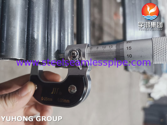 ASTM A268 TP405 UNS S40500 フェリートおよびマルテンシート型不?? 鋼のシームレスチューブ熱処理装置