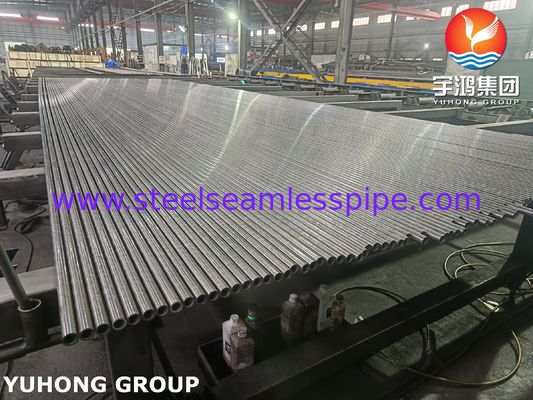 ASTM A213 T5 合金鋼シームレスチューブ、高温熱交換器用