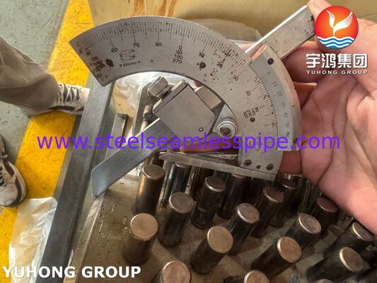 ASTM A335 P22 スタッド付きフィンチューブ（炭素鋼スタッド）