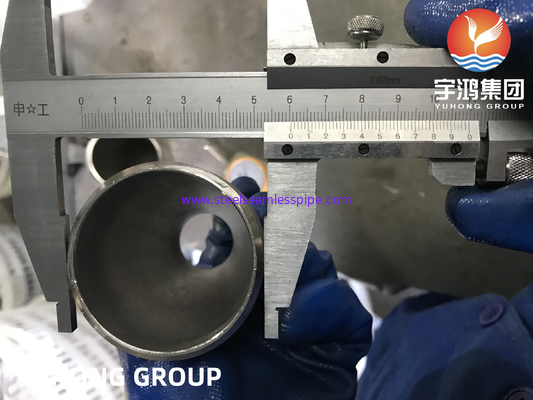 ASTM A815 UNS S32750 スーパーデュプレックス鋼管フィッティング 集中式減量器
