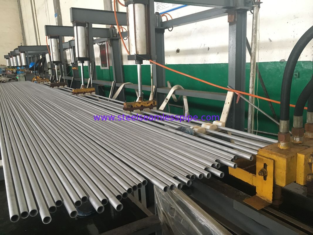 ASTM B444 Gr.2 INCONEL 625の継ぎ目が無い管25.4 x 2.11 x 6096MMの熱交換器の塗布100% UT及びと及びHT