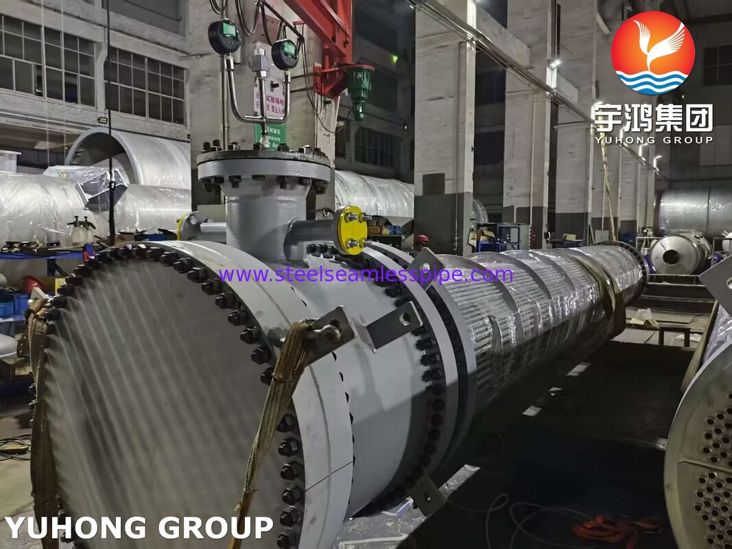 316LチューブとSA350 LF2/316Lクラッドチューブシートを備えたフローティングヘッド熱交換器、費用対効果の高い腐食管理